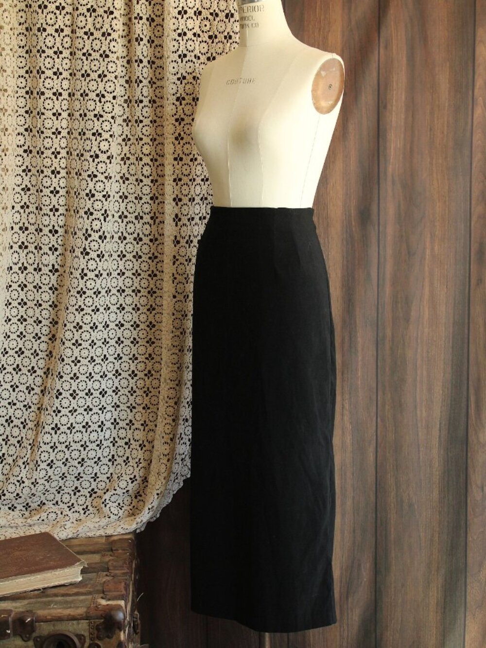 Vintage 1980s 1990s Pencil Skirt, Briggs Black Faux Suede, Size 10 - Picture 5 of 10